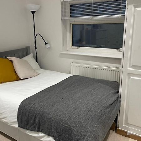 Cozy Private Room Londra Dış mekan fotoğraf